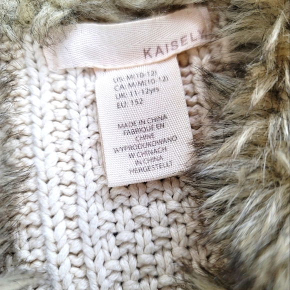 Anthropologie/Kaisely Faux Fur Collar Sleeveless Snap Closure Sweater - Picture 4 of 8